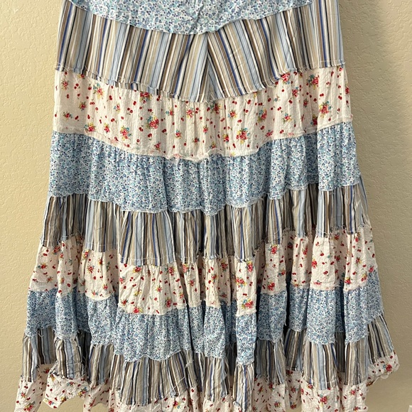 Floral & Striped Style Long Skirt - Picture 2 of 3